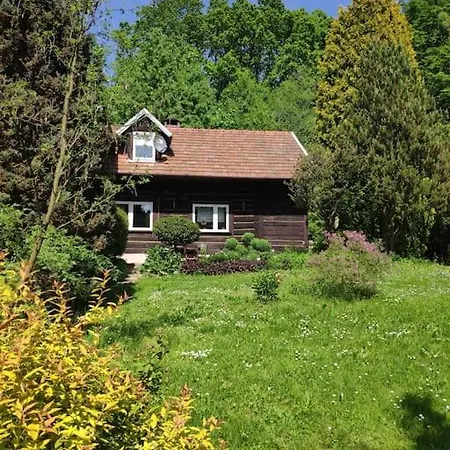 Trzemcha بيت للعطل Tuchow