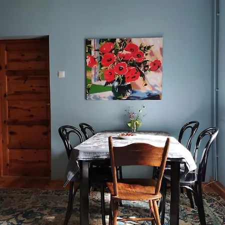 Trzemcha بيت للعطل *